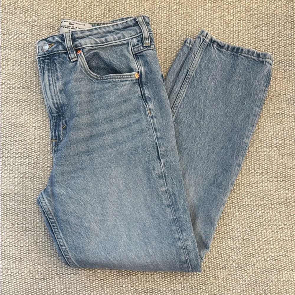 H&M Blue Ankle Cropped Jeans with Faded Wash and Straight Leg